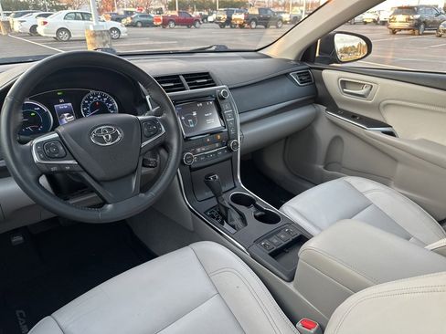 Certified 2017 Toyota Camry XLE image 29