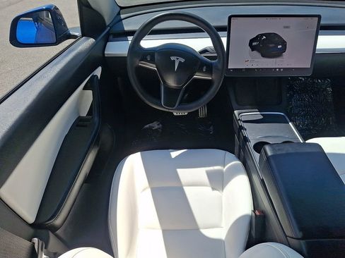 Used 2022 Tesla Model Y Performance AWD/4WD image 13