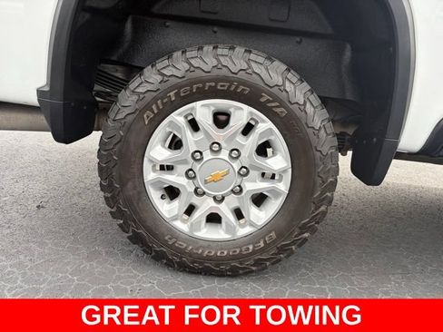 Used 2023 Chevrolet Silverado 2500 LT AWD/4WD image 7