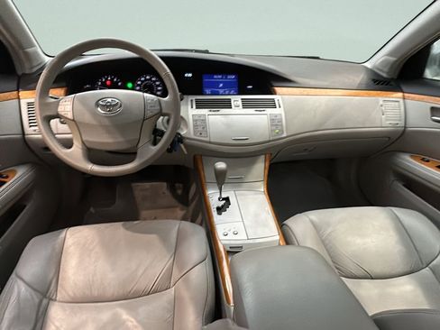 Used 2006 Toyota Avalon XLS image 18
