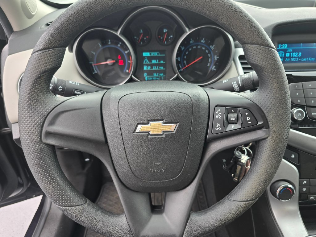 Used 2014 Chevrolet Cruze LS FWD image 23