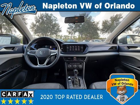 Used 2022 Volkswagen Taos SE image 19