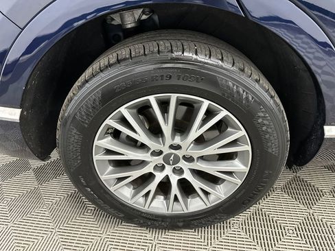 Used 2024 Genesis GV80 2.5T AWD/4WD image 19