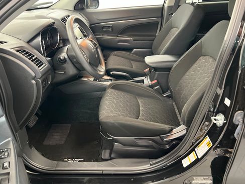 Used 2025 Mitsubishi Outlander Sport ES AWD/4WD image 18