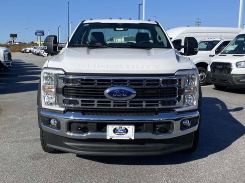 New 2025 Ford F450 XL image 2