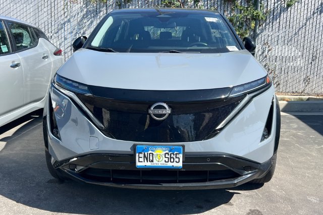 Used 2024 Nissan Ariya AWD image 3