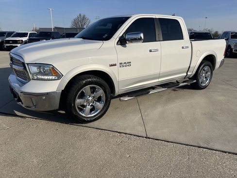 Used 2014 RAM 1500 Laramie w/ Convenience Group image 13