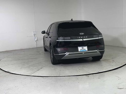 Used 2024 Hyundai Ioniq 5 SE image 3