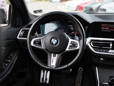 Used 2022 BMW 330i Sedan w/ M Sport Package RWD image 27