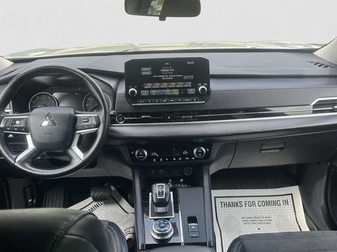 Used 2024 Mitsubishi Outlander SE Black Edition AWD/4WD image 10