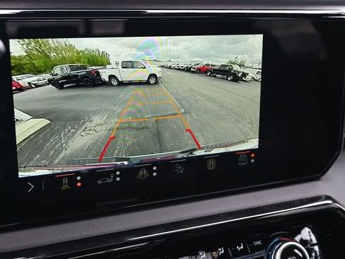 Used 2025 GMC Sierra 3500 AT4 w/ Technology Package image 31