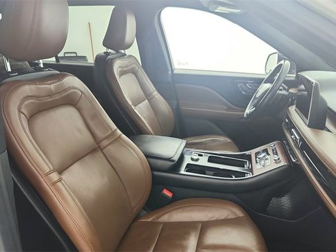 Used 2022 Lincoln Aviator Reserve w/ Elements Package Plus image 33