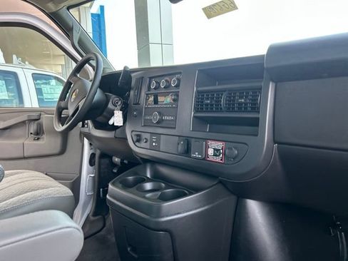New 2026 Chevrolet Express 4500 w/ Power Convenience Package RWD image 30