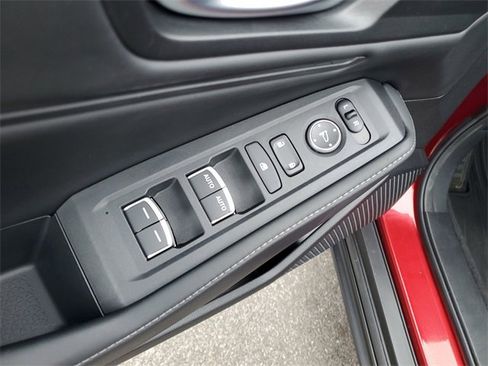 Used 2023 Honda Accord Sport image 9