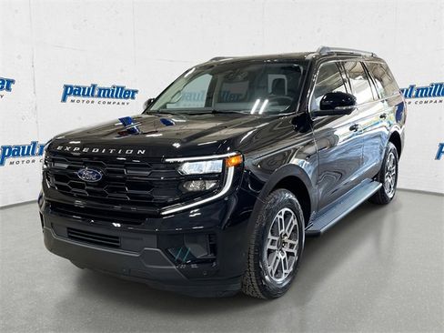 New 2025 Ford Expedition Active image 1