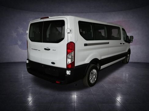 Used 2023 Ford Transit 350 XLT RWD image 5