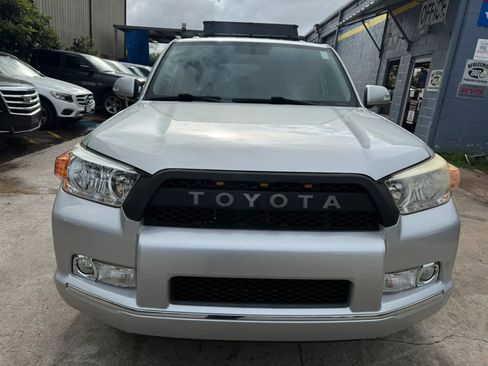 Used 2013 Toyota 4Runner SR5 w/ Convenience Pkg image 2