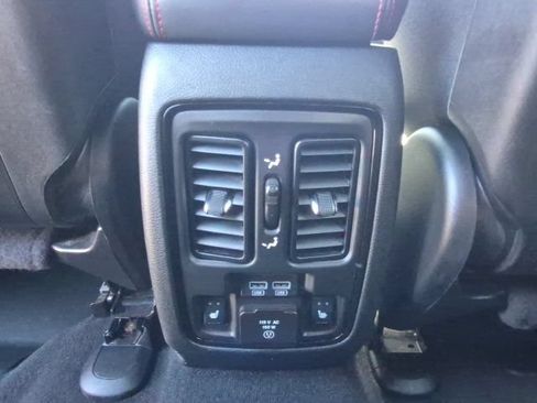 Used 2025 Dodge Durango R/T AWD/4WD image 17