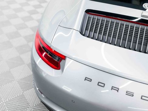 Used 2019 Porsche 911 Carrera T RWD image 24