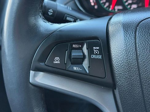 Used 2020 Chevrolet Trax LT w/ LT Convenience Package image 24