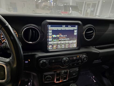 Certified 2021 Jeep Wrangler Unlimited Sahara image 22