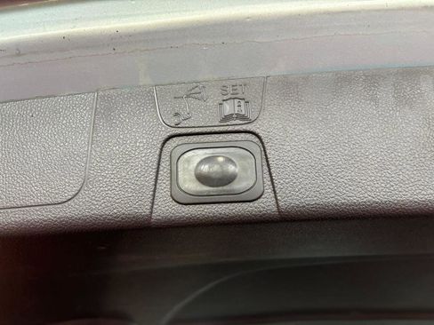 Used 2013 Ford C-MAX SEL image 33