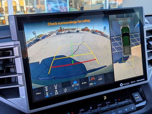 Used 2023 Toyota Tundra Limited image 23