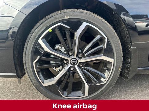 New 2025 Nissan Altima 2.5 SR image 18