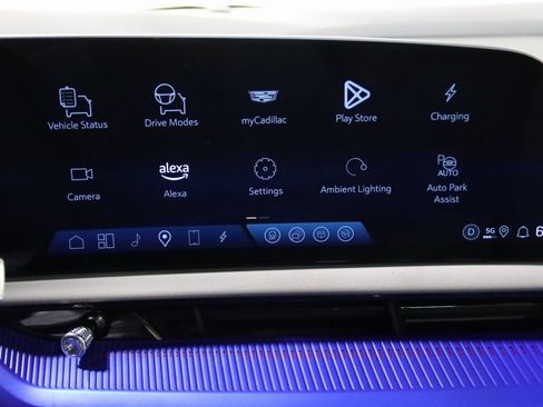 Used 2025 Cadillac Optiq Sport 2 w/ LPO, Floor Liner Package image 54