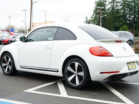 Used 2014 Volkswagen Beetle R-Line image 7