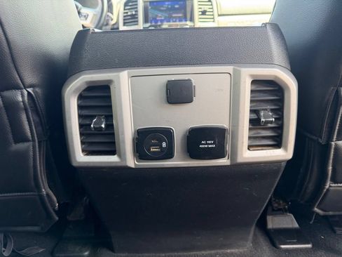 Used 2020 Ford F250 Lariat w/ Lariat Value Package AWD/4WD image 29