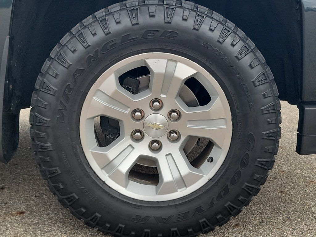 Used 2017 Chevrolet Silverado 1500 LT w/ All Star Edition AWD/4WD image 30