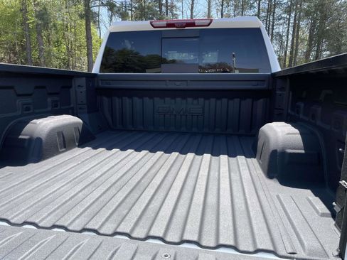 Used 2025 GMC Sierra 1500 AT4 w/ AT4 Premium Package image 31