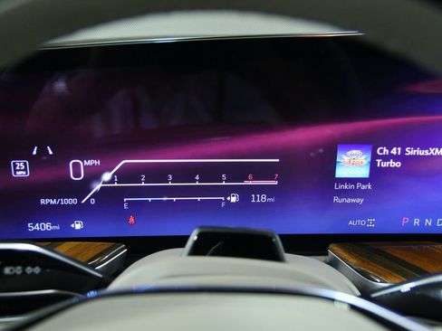 Used 2026 Cadillac Escalade Platinum Luxury AWD/4WD image 14