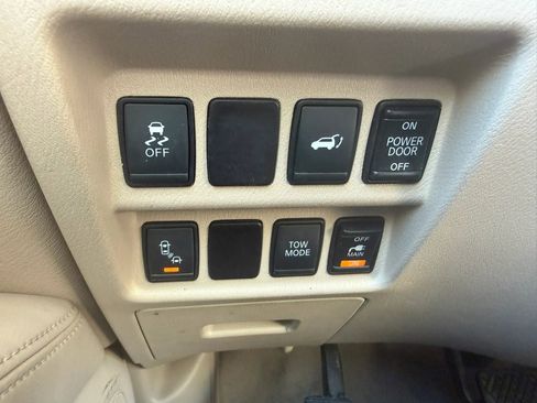 Used 2015 Nissan Pathfinder SL w/ SL Tech Package AWD/4WD image 25