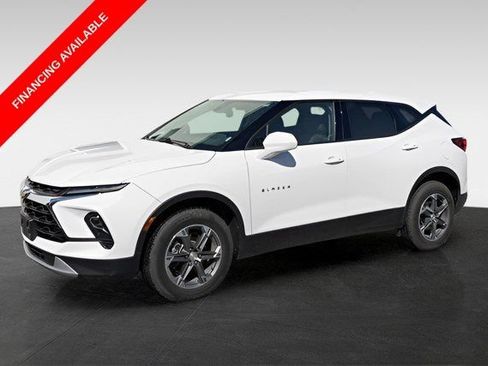 Used 2023 Chevrolet Blazer LT AWD/4WD image 4