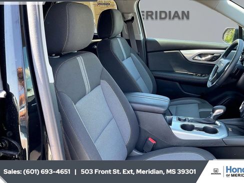 Used 2024 Chevrolet Blazer LT w/ Convenience Package FWD image 6