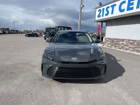 Used 2026 Toyota Camry LE image 2