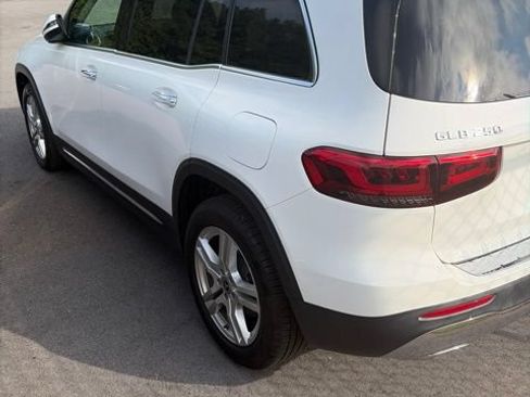 Used 2021 Mercedes-Benz GLB 250 image 4