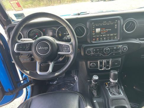 Used 2023 Jeep Wrangler Unlimited Sahara w/ Cold Weather Group image 4