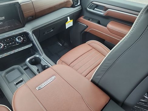 New 2026 GMC Sierra 2500 Denali Ultimate image 16