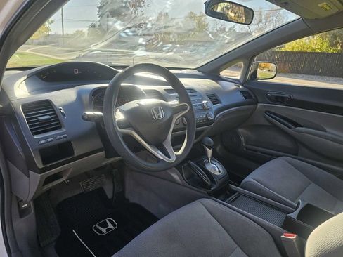 Used 2009 Honda Civic DX-VP image 10