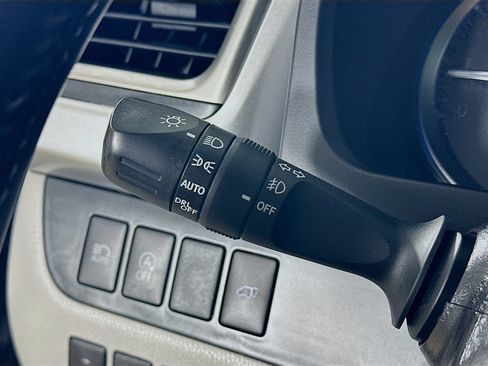 Used 2019 Toyota Highlander XLE AWD/4WD image 20