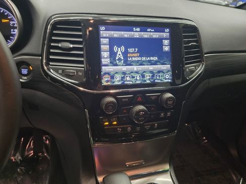 Certified 2022 Jeep Grand Cherokee Laredo X image 20