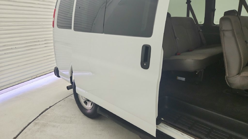 Used 2025 Chevrolet Express 3500 LT w/ LT Preferred Equipment Group RWD image 28