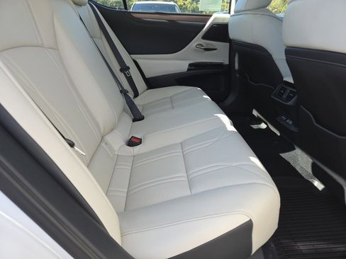 New 2025 Lexus ES 350 350 Luxury image 5