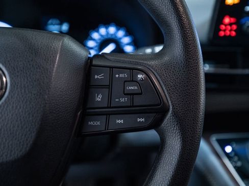 Certified 2024 Toyota Sienna LE image 20