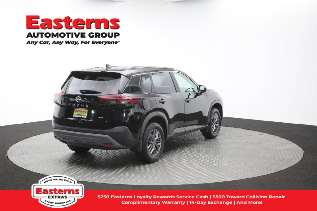 Used 2023 Nissan Rogue S AWD/4WD image 40