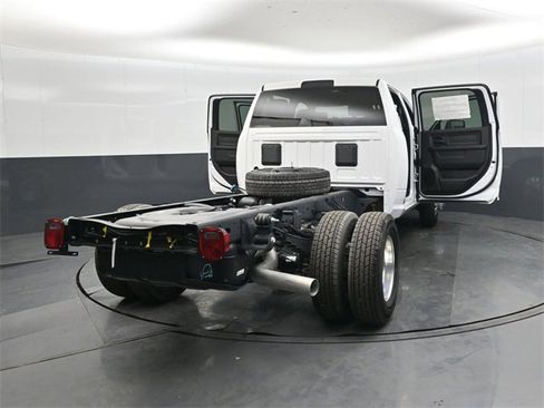 New 2026 RAM 3500 Tradesman w/ Chrome Appearance Group image 47