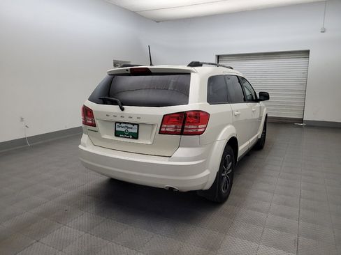 Used 2018 Dodge Journey SE w/ Popular Equipment Group FWD image 7